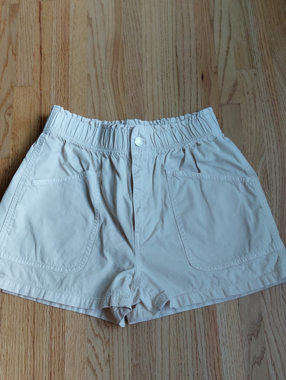 Madewell Casual Elastic-Waist Cream Women’s Shorts